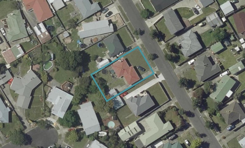 20 Anakiwa Street, Kelvin Grove, Palmerston North - Carousel 1