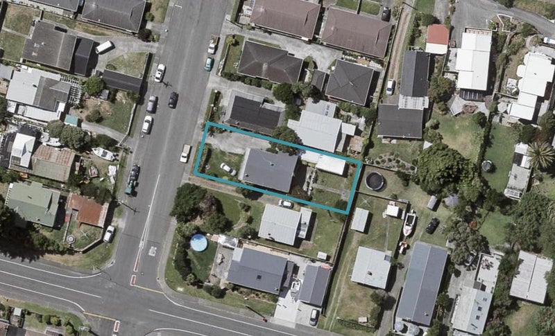 61 Seaview Road, Paraparaumu Beach, Paraparaumu - Carousel 1