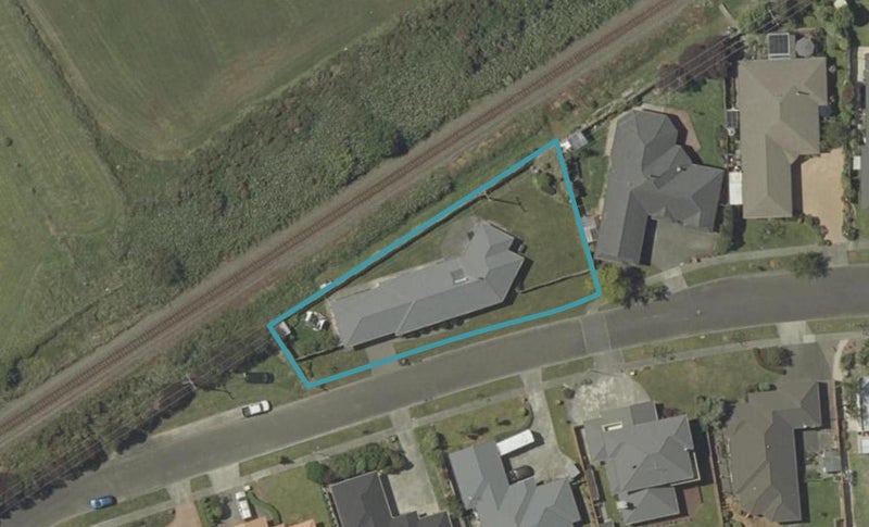 68 Royal Oak Drive, Kelvin Grove, Palmerston North - Carousel 1