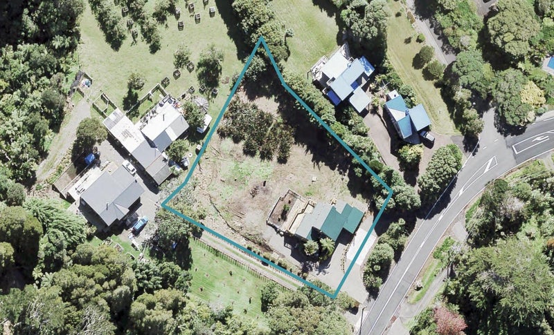 809 West Coast Road, Oratia, Auckland - Carousel 1