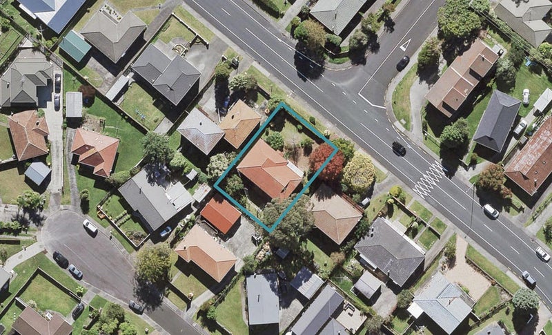 29 Butterworth Drive, Glendene, Auckland - Carousel 1