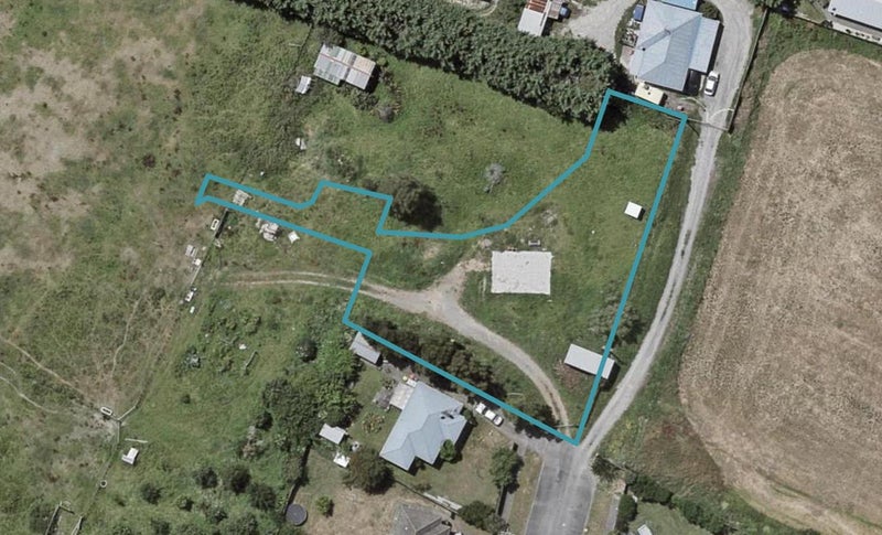 15 Tiriti Loop, Ōtaki - Carousel 1