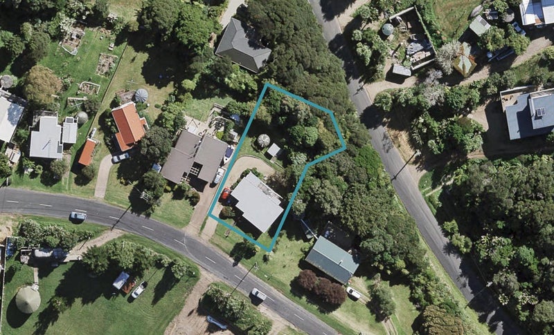 51 Pacific Parade, Surfdale, Waiheke Island - Carousel 1
