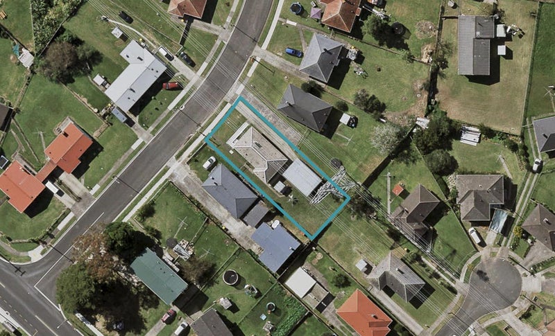 5 Guthrey Place, Otara, Auckland - Carousel 1