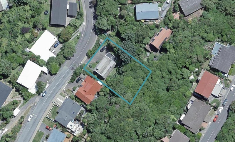 31 Woodhouse Avenue, Karori, Wellington - Carousel 1