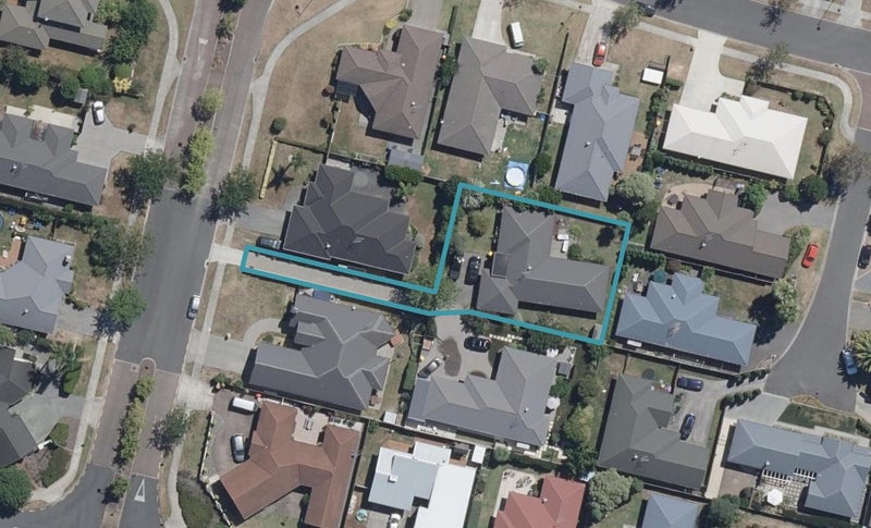 8 Somerton Drive, Huntington, Hamilton - Carousel 1