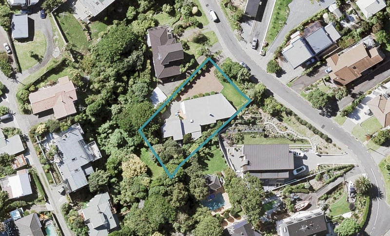 6 Rangitoto View Road, Cockle Bay, Auckland - Carousel 1