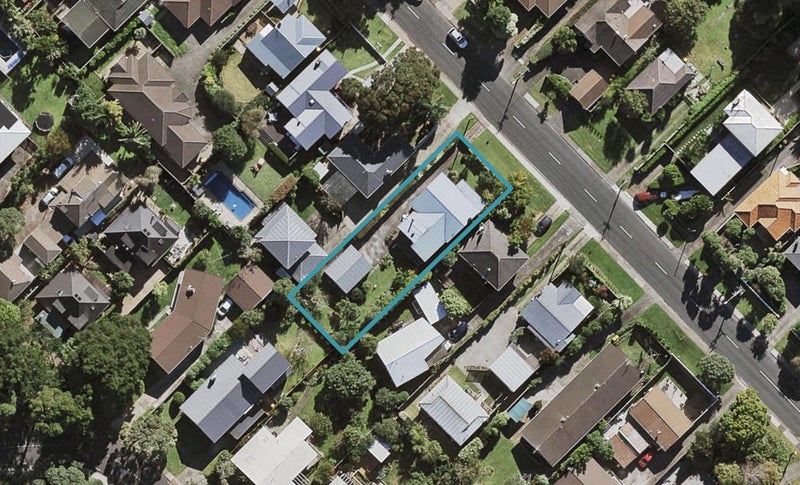 44 Hillcrest Avenue, Hillcrest, Auckland - Carousel 1