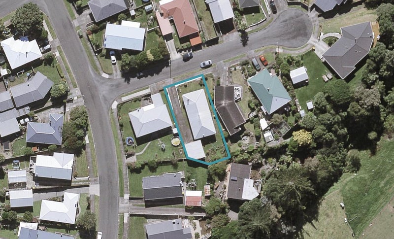 4 Eton Place, Spotswood, New Plymouth - Carousel 1