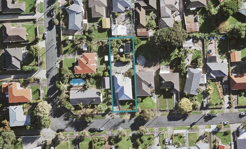 13 Dundee Place, Blockhouse Bay, Auckland - Carousel 1