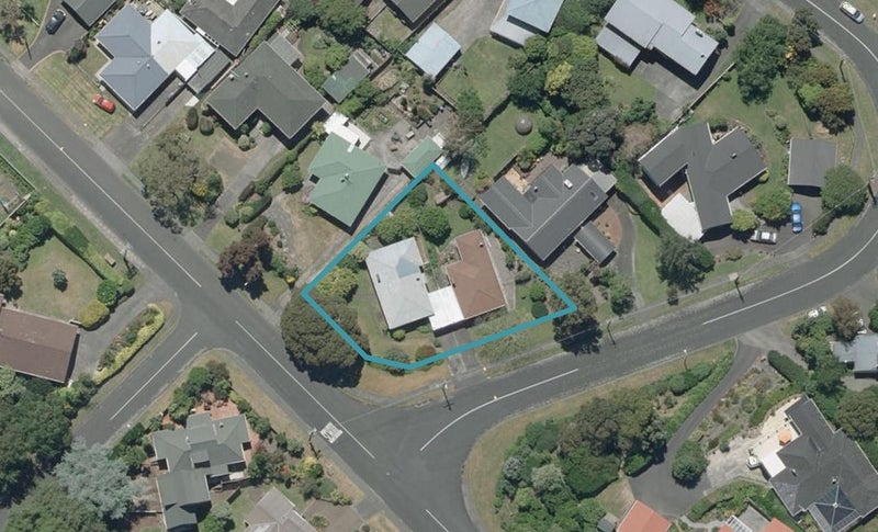 1 Bristow Street, Saint Johns Hill, Whanganui - Carousel 1