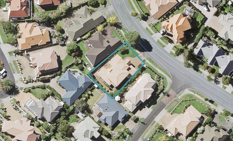 7 Jane Eyre Drive, Somerville, Auckland - Carousel 1