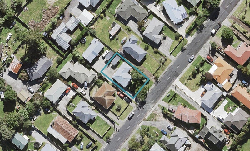 61 Farquhar Road, Glendene, Auckland - Carousel 1