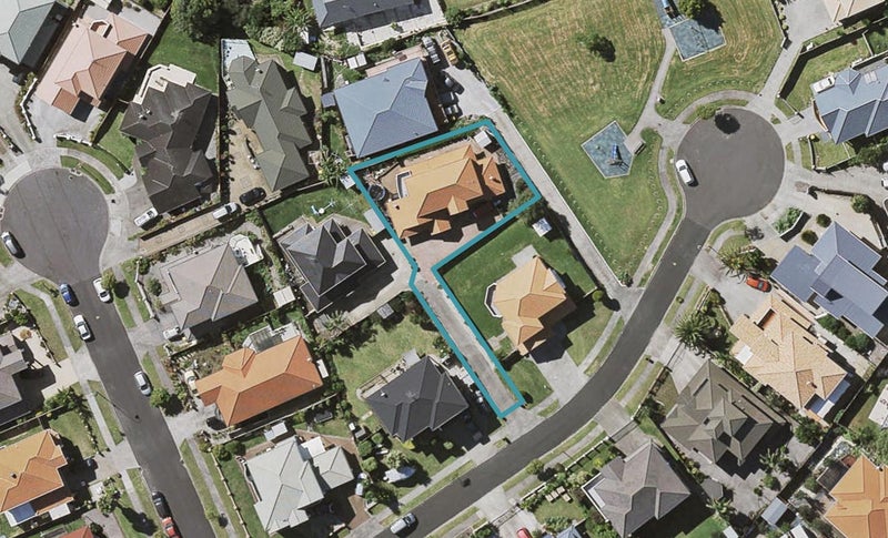 8 Macadamia Close, Goodwood Heights, Auckland - Carousel 1