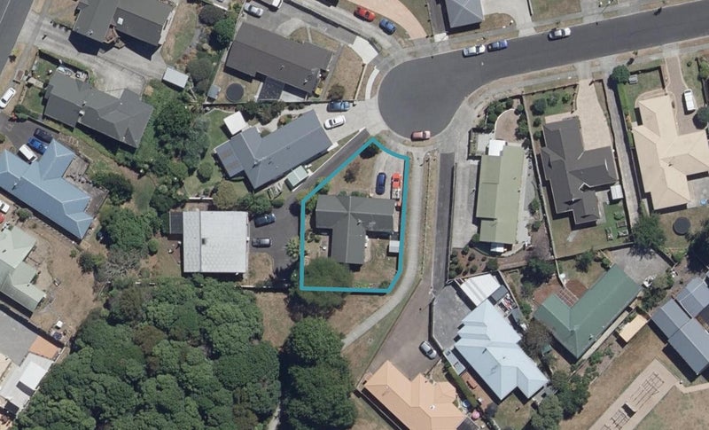 23 Minnie Place, Pukete, Hamilton - Carousel 1