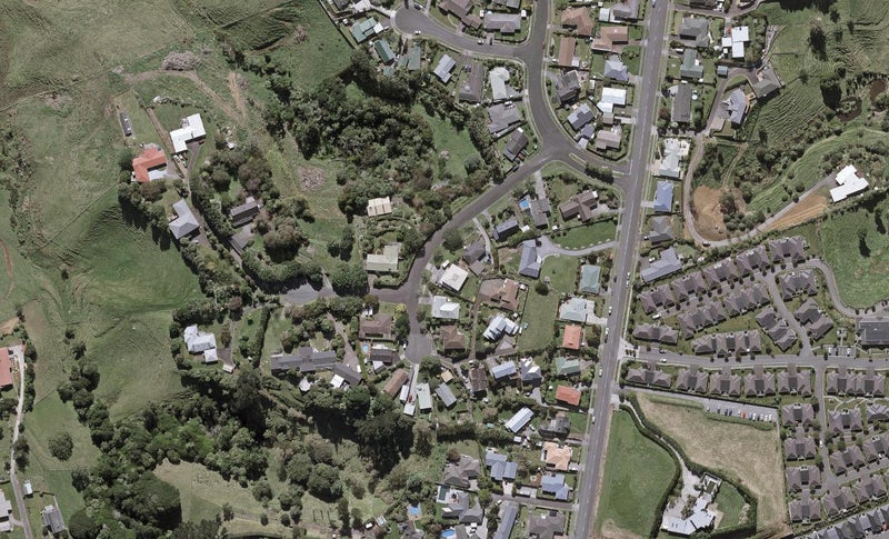 9 Kipling Drive, Whalers Gate, New Plymouth - Carousel 1