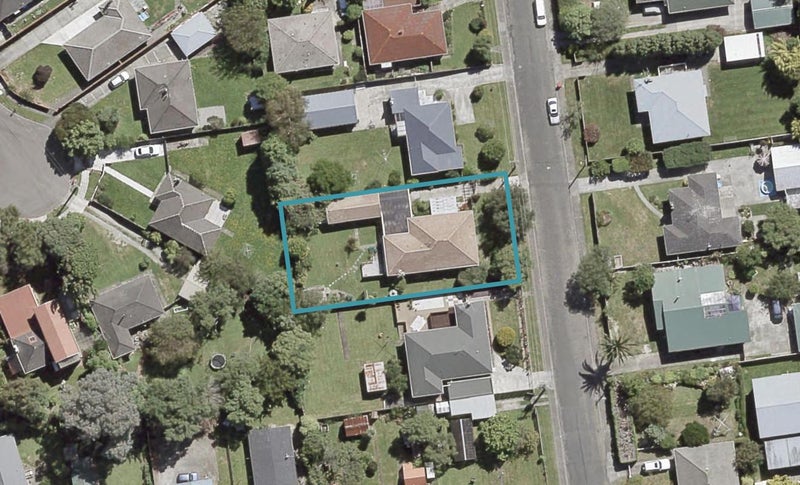 3 Golders Road, Elderslea, Upper Hutt - Carousel 1