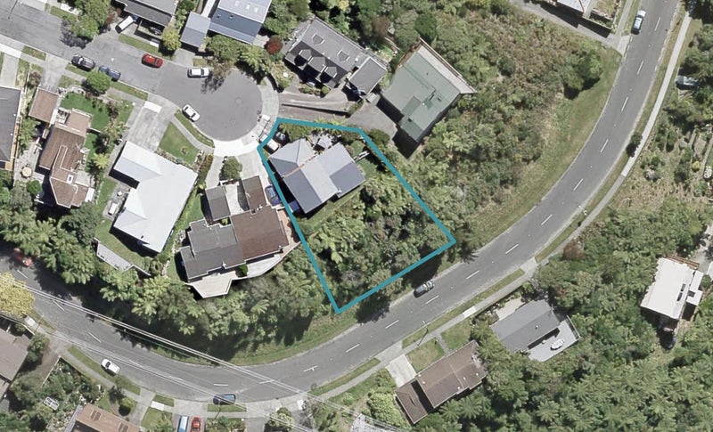 11 Kekeno Grove, Tirohanga, Lower Hutt - Carousel 1