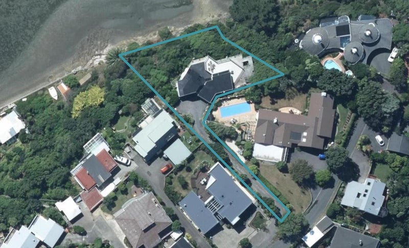 86 Seaview Road, Paremata, Porirua - Carousel 1