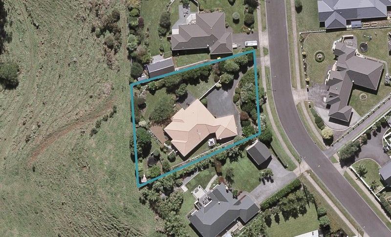 58 Shelter Grove, Frankleigh Park, New Plymouth - Carousel 1
