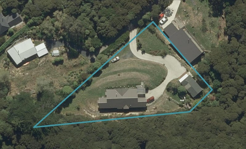 18 Treetop Drive, Portobello, Dunedin - Carousel 1