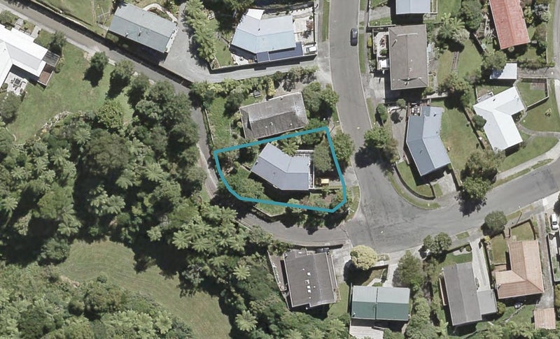 1 Picasso Grove, Belmont, Lower Hutt - Carousel 1