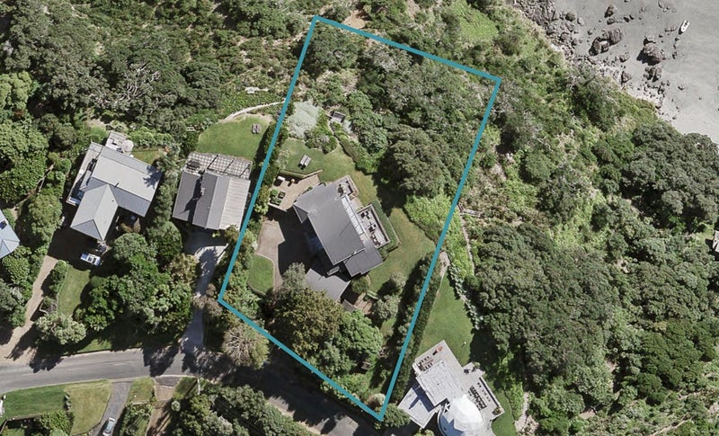 364 Sea View Road, Onetangi, Waiheke Island - Carousel 1