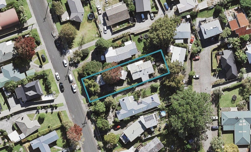 69 Tramway Road, Beach Haven, Auckland - Carousel 1