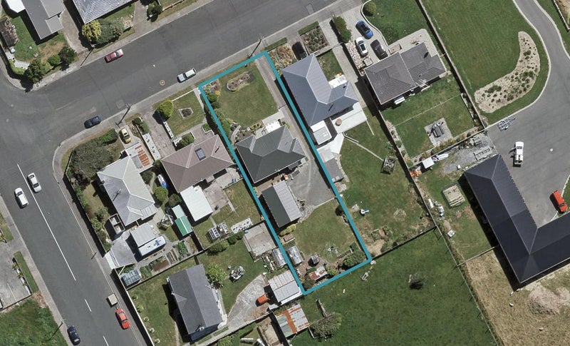 9 Enniskillen Street, Clifton, Invercargill - Carousel 1