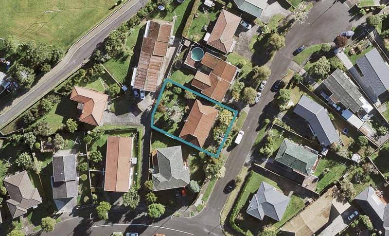 4 Crecy Place, New Windsor, Auckland - Carousel 1
