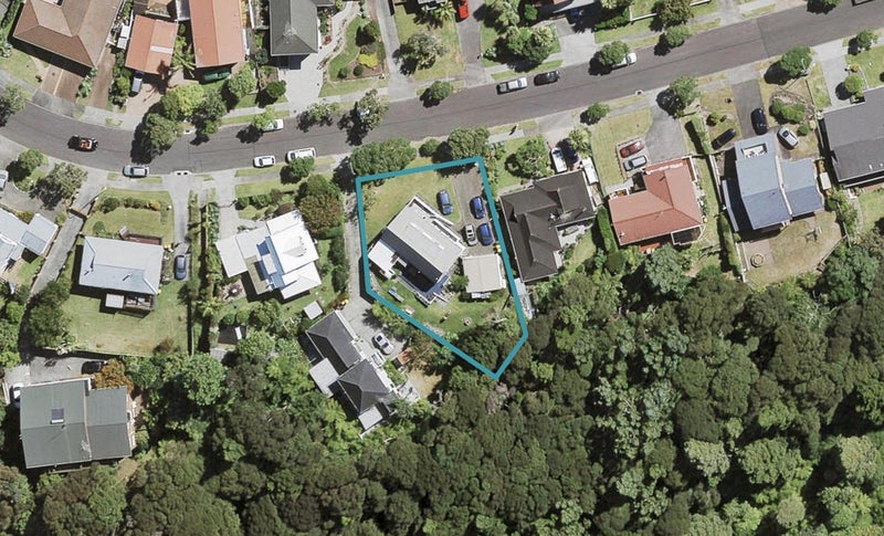 72 Rhinevale Close, Henderson, Auckland - Carousel 1