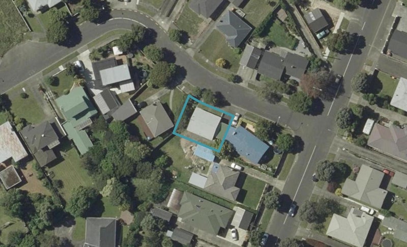 18A Stirling Crescent, Hokowhitu, Palmerston North - Carousel 1