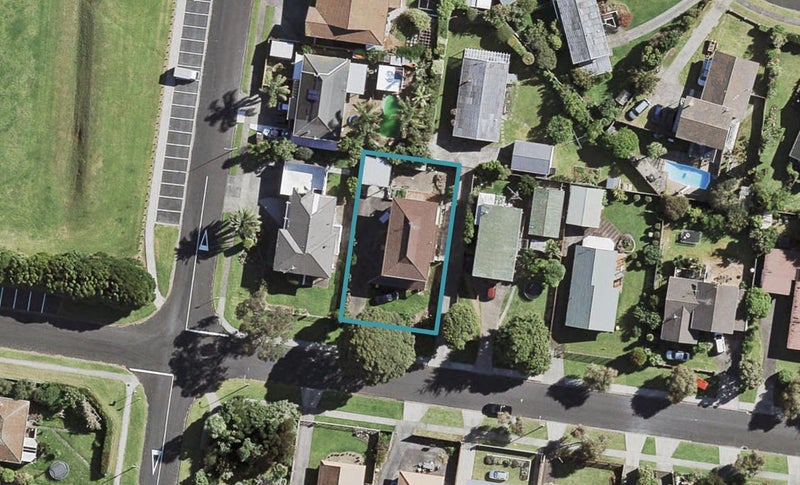 35 Waimai Avenue, Weymouth, Auckland - Carousel 1