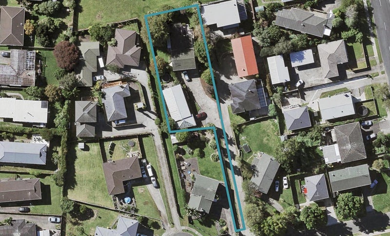 2/8 Beldon Place, Pakuranga Heights, Auckland - Carousel 1