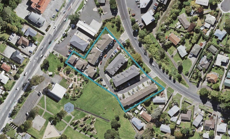 32 Patience Way, Massey, Auckland - Carousel 1