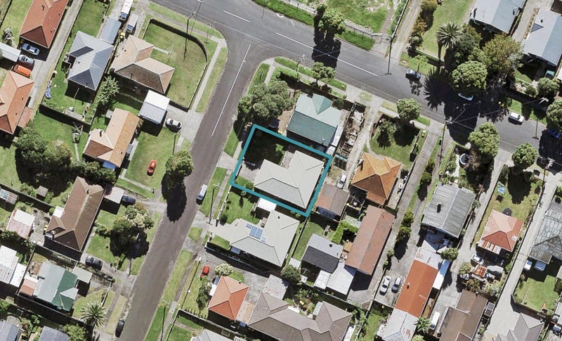 35 Craigbank Avenue, New Lynn, Auckland - Carousel 1