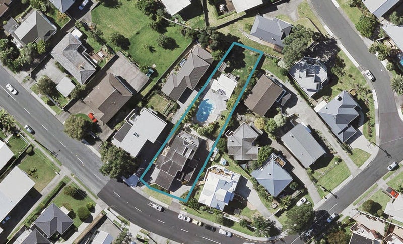 59 East Coast Road, Castor Bay, Auckland - Carousel 1
