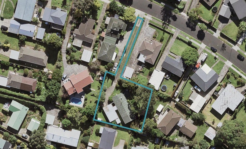 28 Waterlea Avenue, Mangere Bridge, Auckland - Carousel 1