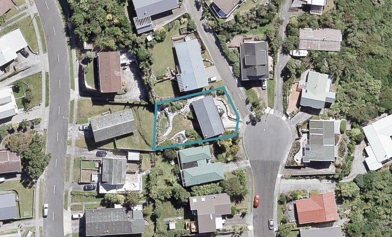 9 Wisteria Grove, Maungaraki, Lower Hutt - Carousel 1