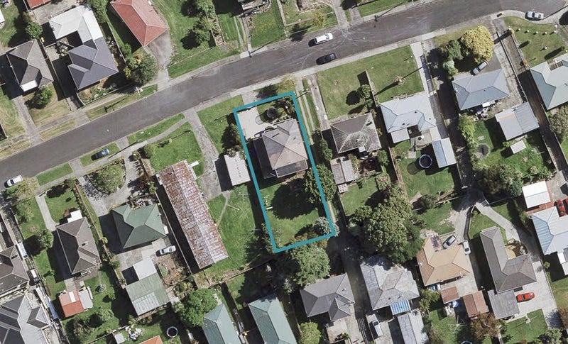 11 Hyde Street, Manurewa East, Auckland - Carousel 1