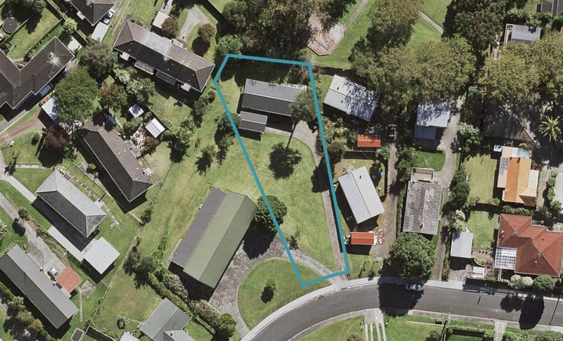 96 Greenslade Crescent, Northcote, Auckland - Carousel 1