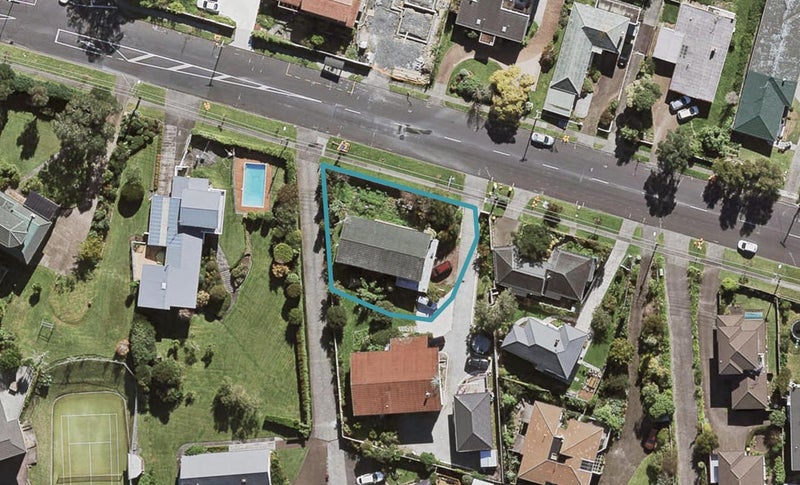 78 Raleigh Road, Northcote, Auckland - Carousel 1
