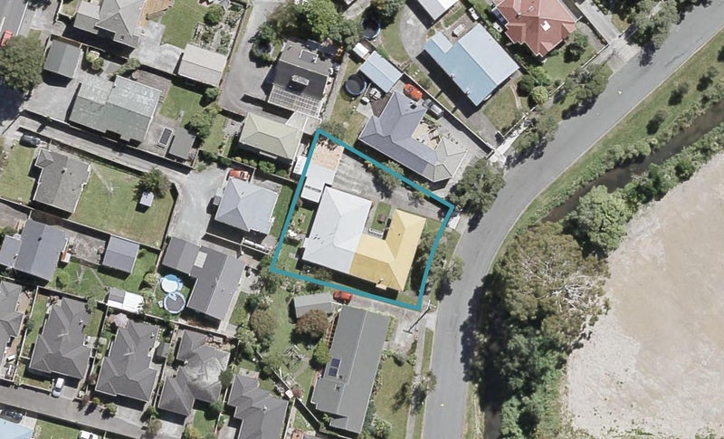 1/501 Riverside Drive, Fairfield, Lower Hutt - Carousel 1