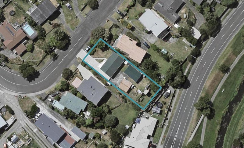 10 Hollis Road, Paraparaumu Beach, Paraparaumu - Carousel 1