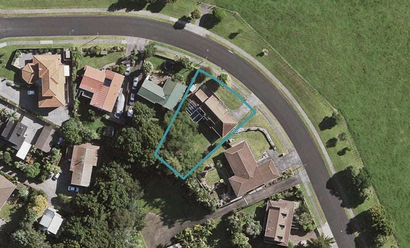 7 Nyssa Place, Totara Heights, Auckland - Carousel 1