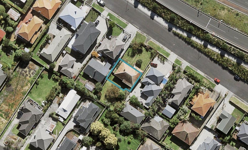 20 Melrose Road East, Hillsborough, Auckland - Carousel 1