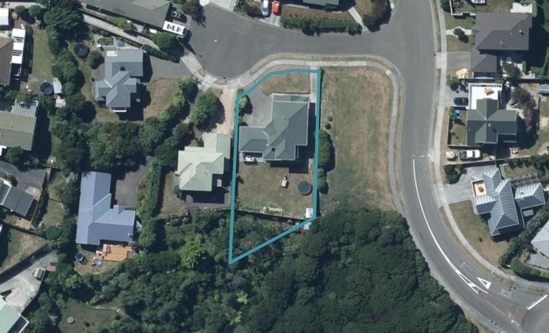 3 Padstow Place, Camborne, Porirua - Carousel 1