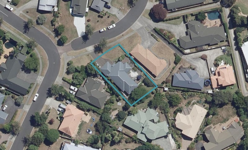 4 Leander Place, Flagstaff, Hamilton - Carousel 1