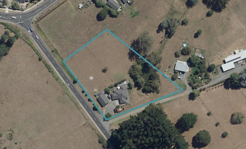 15 Bagust Road, Rotokauri, Hamilton - Carousel 1