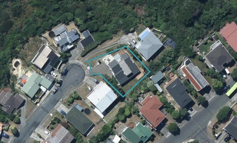 10 Ettrick Grove, Papakowhai, Porirua - Carousel 1